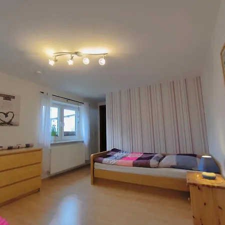 Naeve - Gemuetliche Auf Dem Lande Mit Zwei Schlafzimmern *